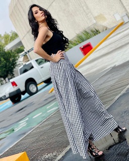 Joanna Vega-Biestro feet photo 10