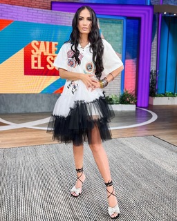 Joanna Vega-Biestro feet photo 11