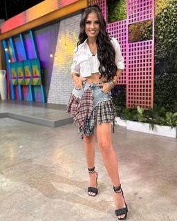 Joanna Vega-Biestro feet photo 7