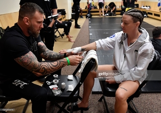 Joanne Calderwood feet photo 3