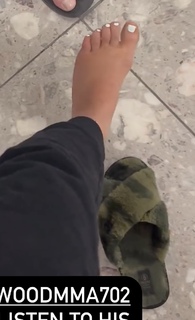 Joanne Calderwood feet photo 16