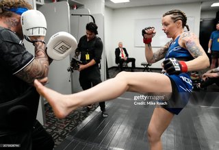 Joanne Calderwood feet photo 6