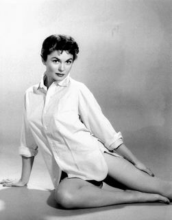 Joanne Dru feet photo 10