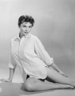 Joanne Dru feet photo 5