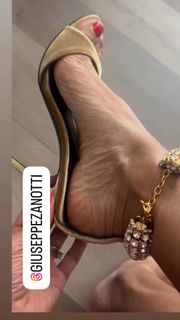 Joanne Mosconi feet photo 6