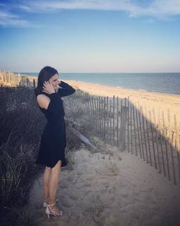 Joanne Nosuchinsky feet photo 1
