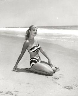 Joanne Woodward feet photo 5