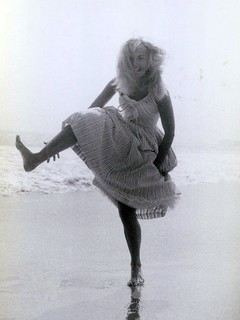 Joanne Woodward feet photo 17