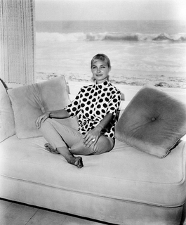 Joanne Woodward feet photo 12