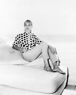 Joanne Woodward feet photo 8