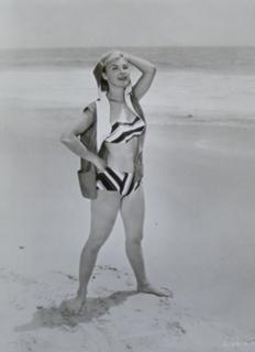 Joanne Woodward feet photo 3