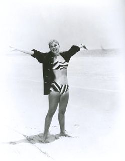 Joanne Woodward feet photo 1