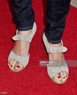 Jocelin Donahue feet photo 14