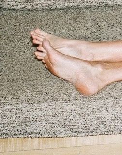 Jocelin Donahue feet photo 1