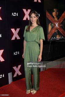 Jocelin Donahue feet photo 13