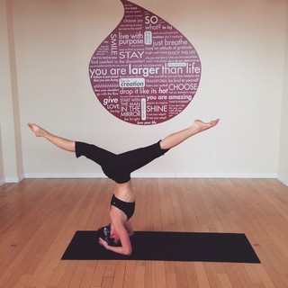 Jocelyn Hudon feet photo thumbnail