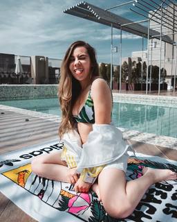Jocelín Zuckerman feet photo 1