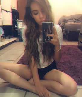 Jocelín Zuckerman feet photo 10