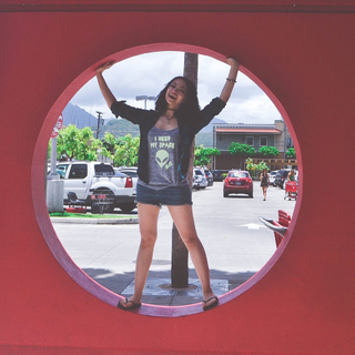 Jodelle Ferland feet photo thumbnail