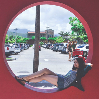 Jodelle Ferland feet photo thumbnail