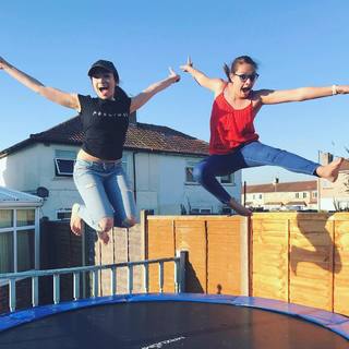 Jodelle Ferland feet photo thumbnail