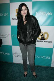 Jodi Lyn O'Keefe feet photo thumbnail
