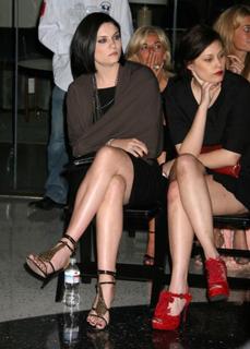 Jodi Lyn O'Keefe feet photo thumbnail