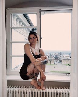 Jodie Calussi feet photo 17
