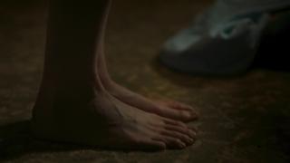 Jodie Comer feet photo thumbnail