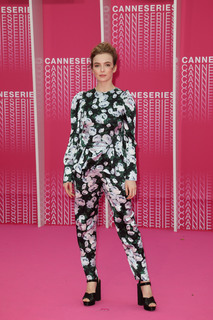 Jodie Comer feet photo thumbnail