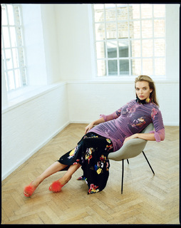 Jodie Comer feet photo thumbnail