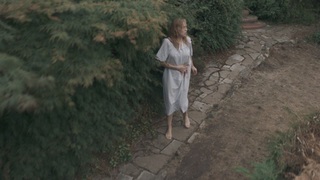 Jodie Comer feet photo thumbnail