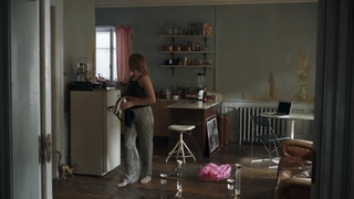 Jodie Comer feet photo thumbnail