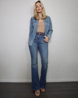 Jodie Comer feet photo thumbnail