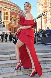 Jodie Comer feet photo thumbnail