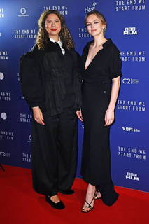 Jodie Comer feet photo thumbnail