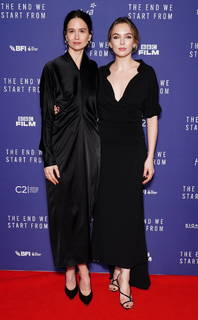 Jodie Comer feet photo thumbnail