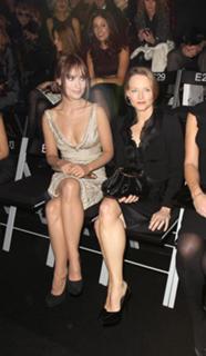 Jodie Foster feet photo thumbnail