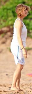 Jodie Foster feet photo thumbnail