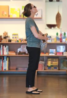 Jodie Foster feet photo thumbnail