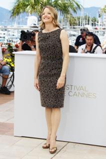 Jodie Foster feet photo thumbnail