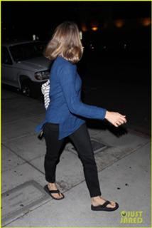 Jodie Foster feet photo thumbnail
