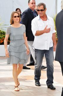 Jodie Foster feet photo thumbnail