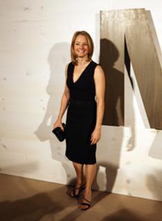 Jodie Foster feet photo thumbnail