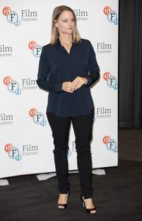 Jodie Foster feet photo thumbnail