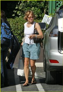 Jodie Foster feet photo thumbnail