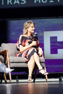 Jodie Foster feet photo thumbnail