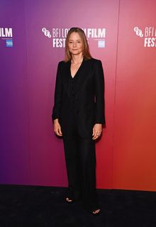 Jodie Foster feet photo thumbnail