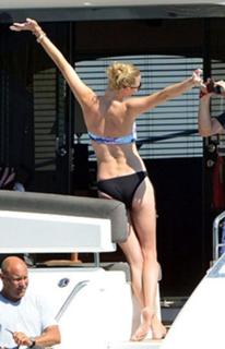 Jodie Kidd feet photo thumbnail