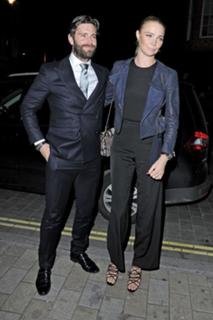 Jodie Kidd feet photo thumbnail